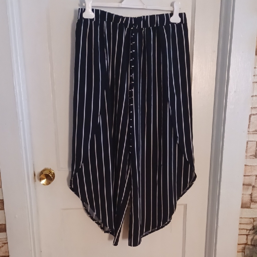 Black and White Striped Pants Size 1xlarge